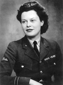 Flight Officer Yvonne Baseden pictured in WAAF uniform (1946)   
